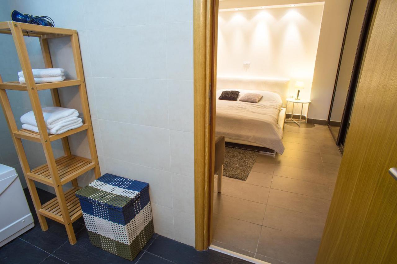 Becici Four-Bedroom Penthouse Apartment With Jacuzzi エクステリア 写真